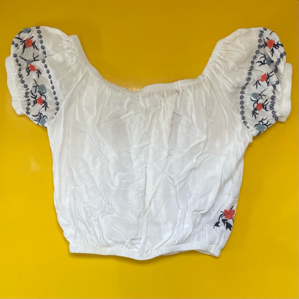 White embroidered crop top Size S - Picture 2 of 3